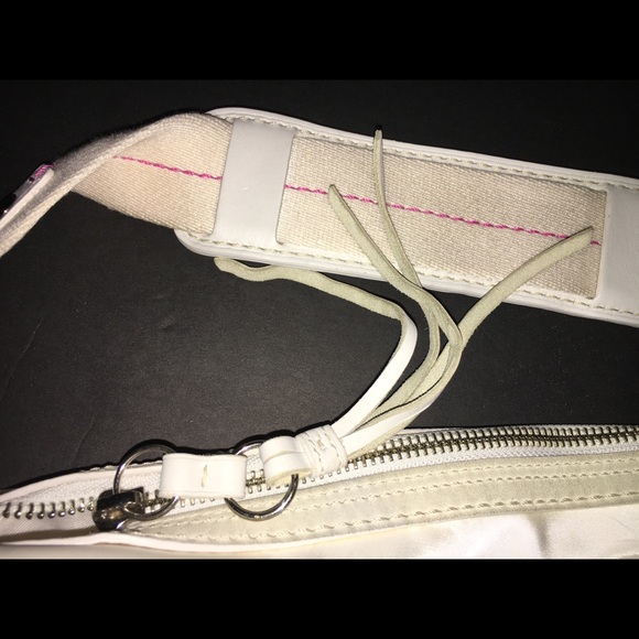 Coach pocketbook White satin and leather - Picture 4 of 8